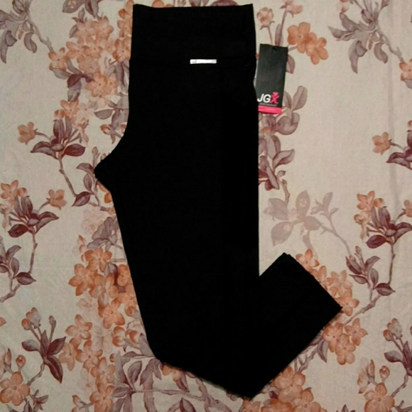 NWT Women's Black Active Leggings | Size XL | Mesh Pockets, Moisture-Wicking, 4- - Picture 3 of 6